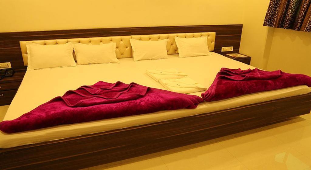 Kingsway Hotel And Restaurant Ajmer Dargah 350 Meter Екстер'єр фото